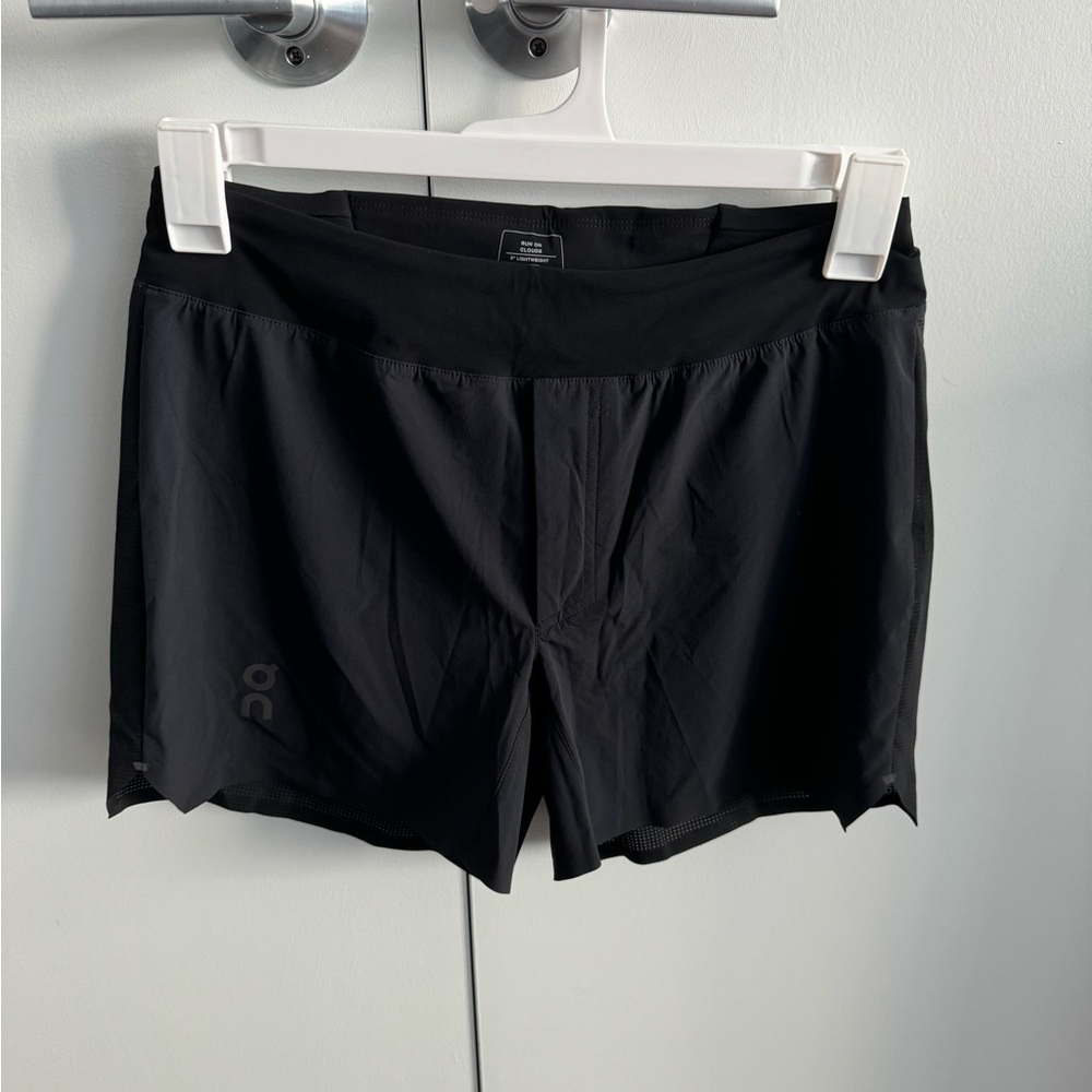 On Running Run on Clouds 5” Lightweight Shorts